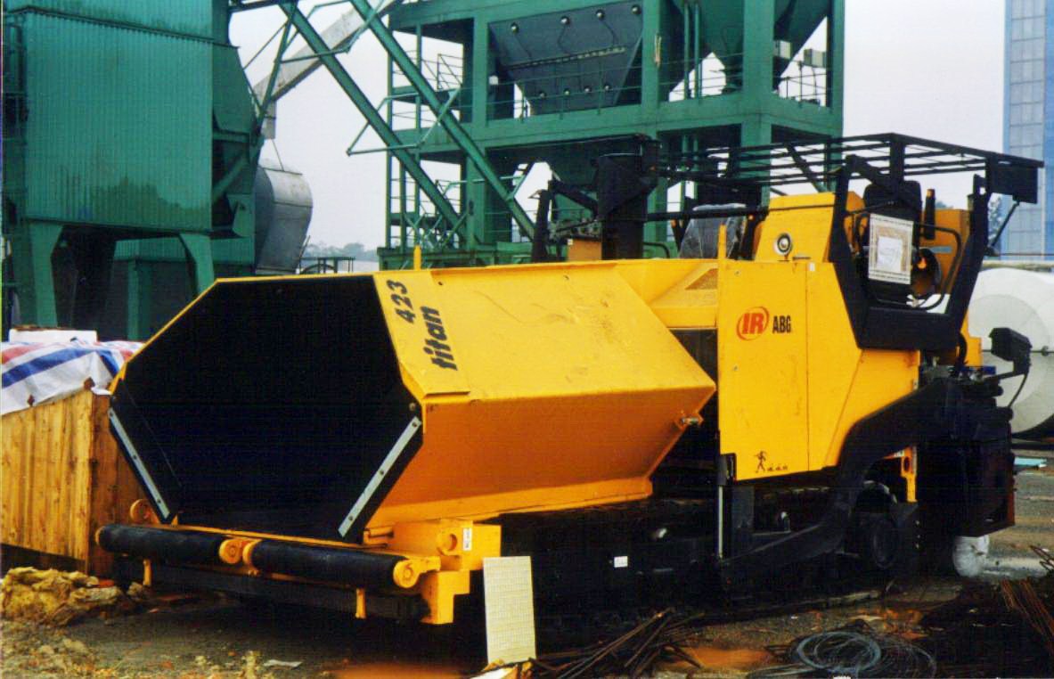 德国ABG423沥青摊铺机